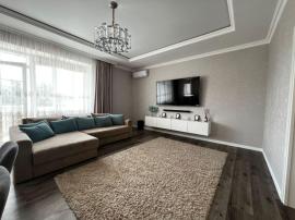 Квартиры, 3-комн., Оренбург